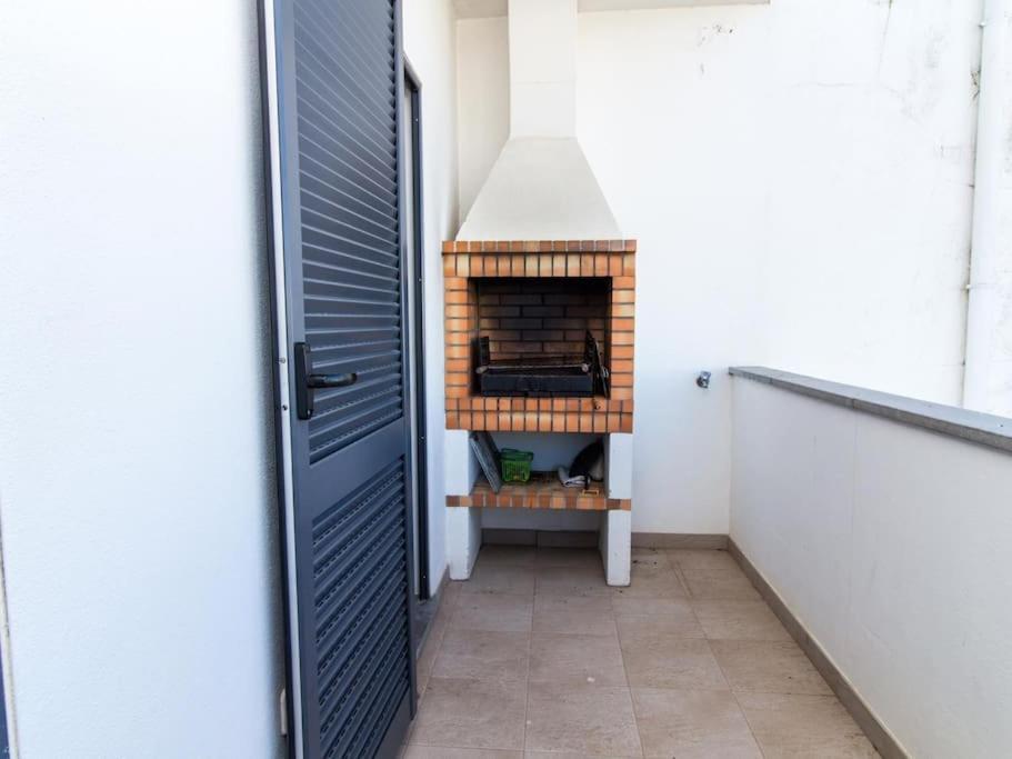 Lake Apartment - Pool And Sea View & Tennis Court & Bbq Pera Exterior photo